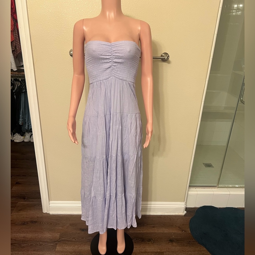 Chic Strapless Lavender Maxi Dress. Size S.